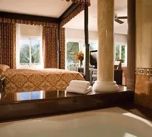 hotel-riu-palace-tropical-bay.hotelsnegriljamaica.com/